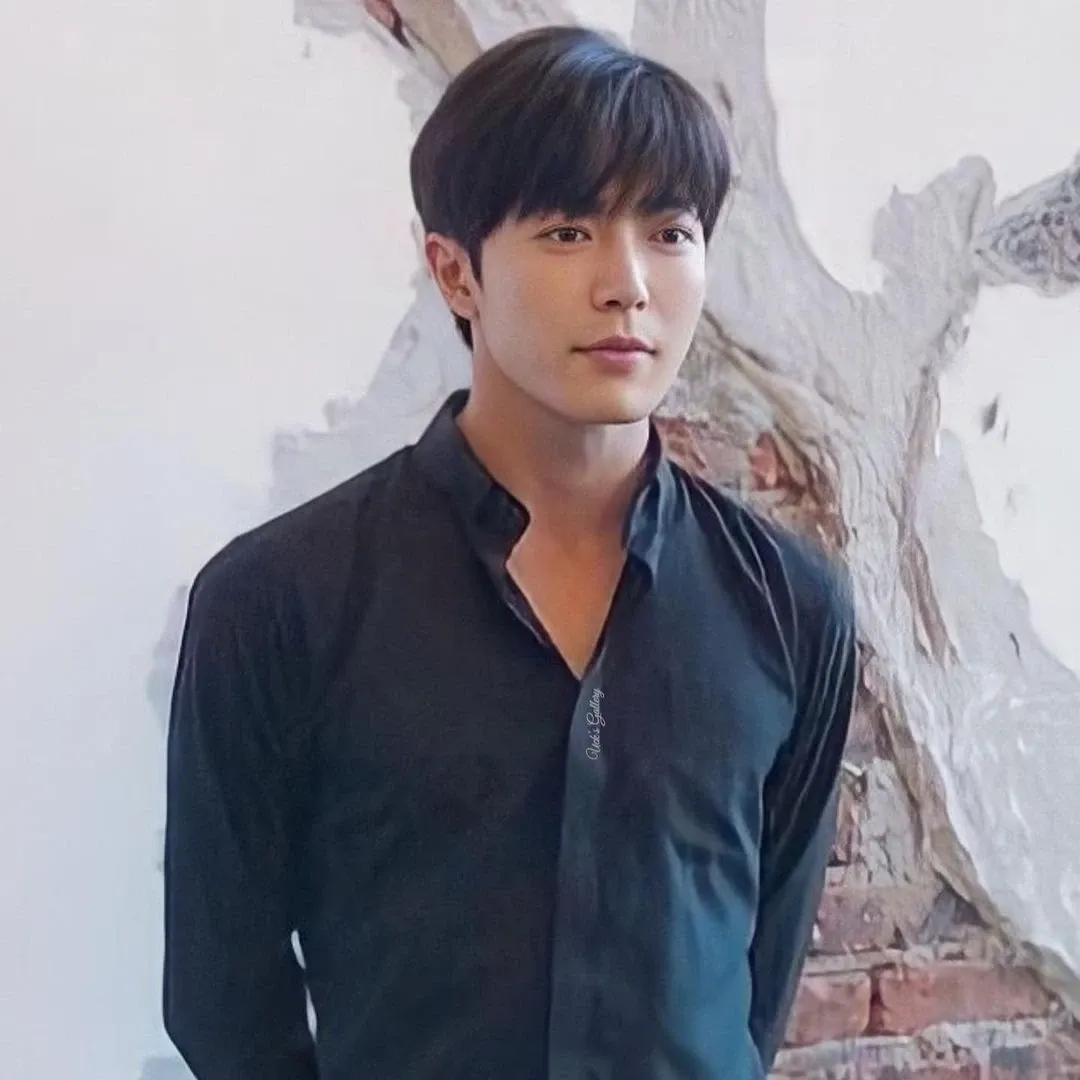 Recent activity shot of Kim Jaewook