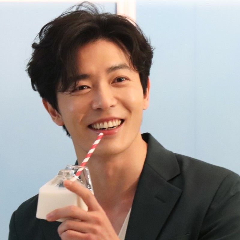 金材昱的最新照片