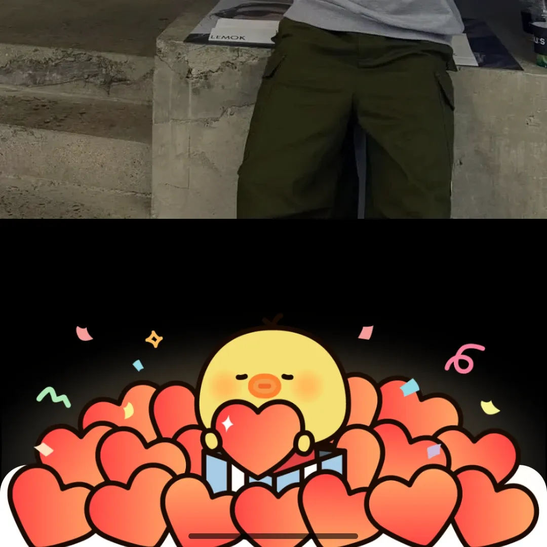 A moment captured by a fan of Woo Dohwan