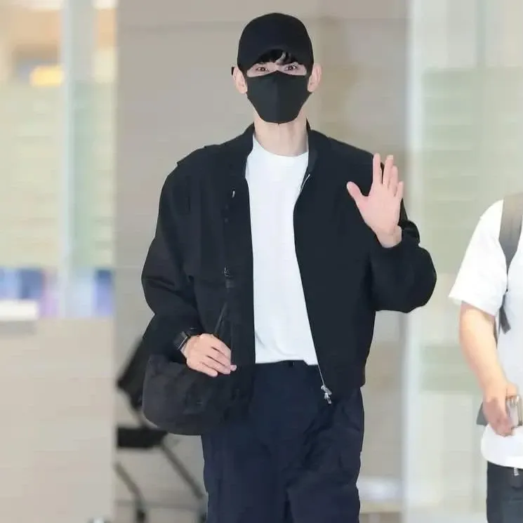 A moment captured by a fan of Kim Soohyun