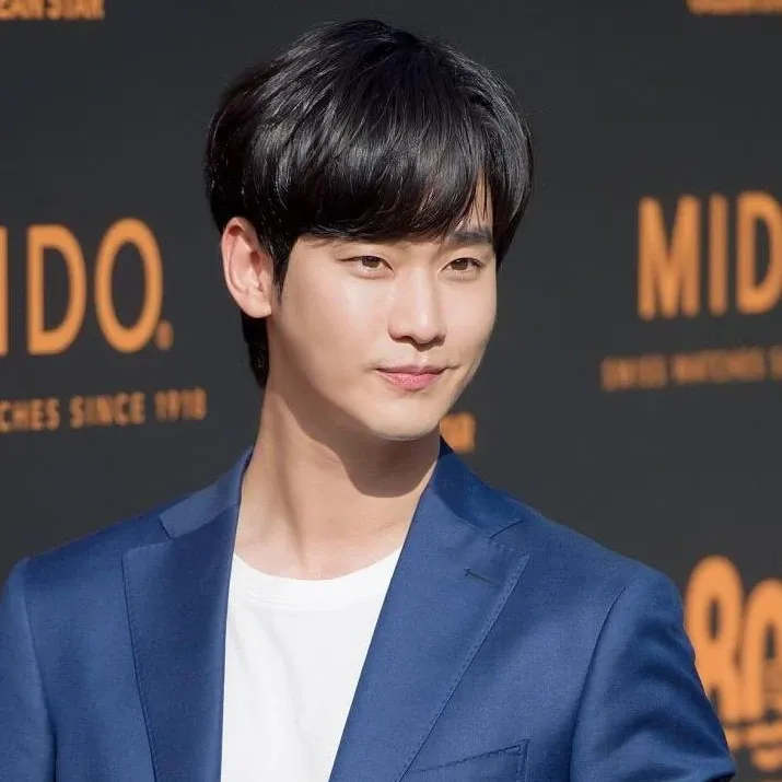 Behind-the-scenes cut of Kim Soohyun