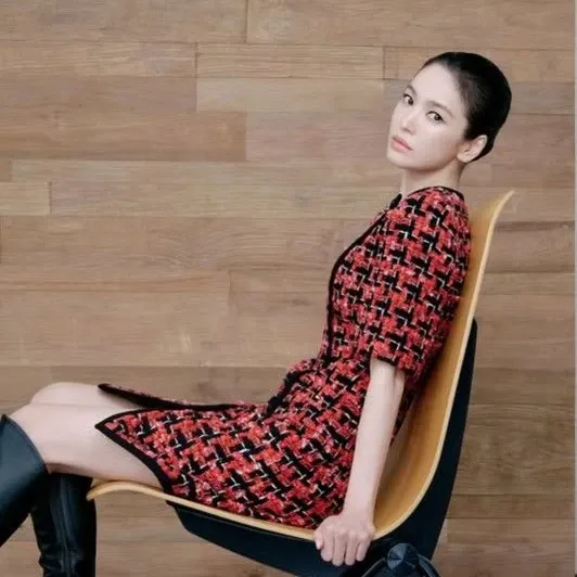Behind-the-scenes cut of Song Hyekyo