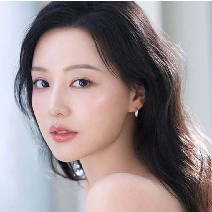 粉絲拍下的金智媛瞬間