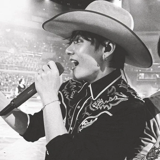 Latest photo of Kim Taehyung (V)