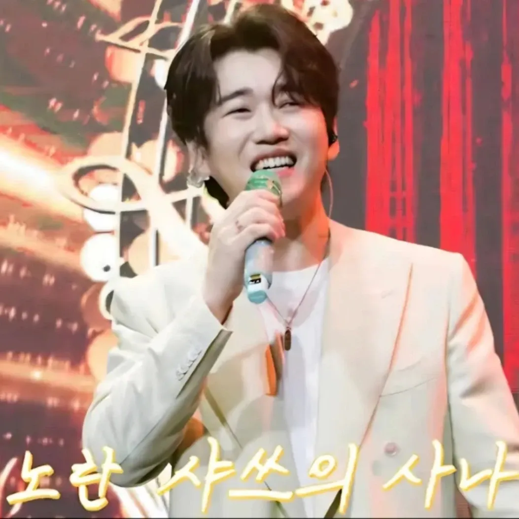 Behind-the-scenes cut of Hwang Youngwoong