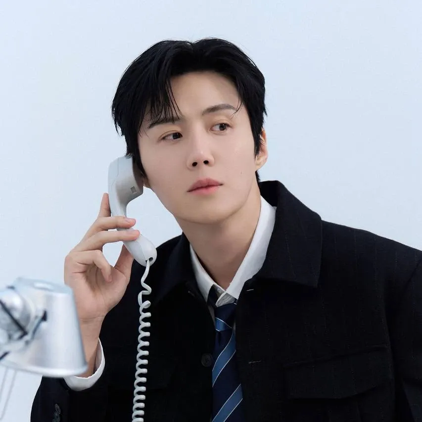 Behind-the-scenes cut of Kim Seonho