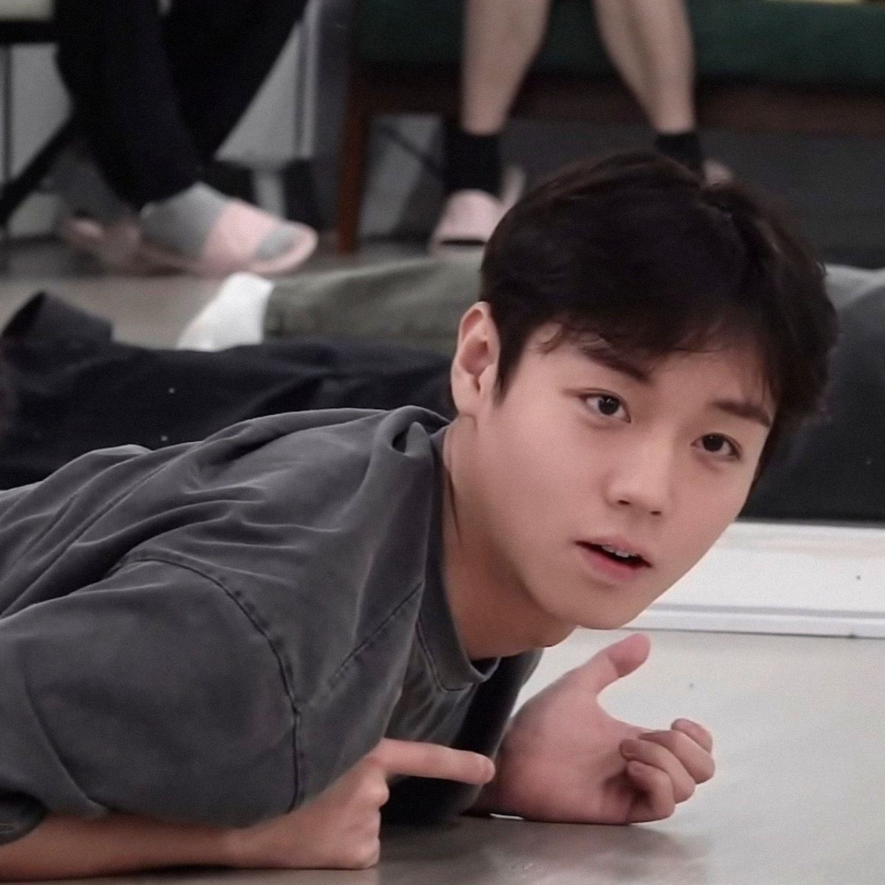 A moment captured by a fan of Park Jihoon