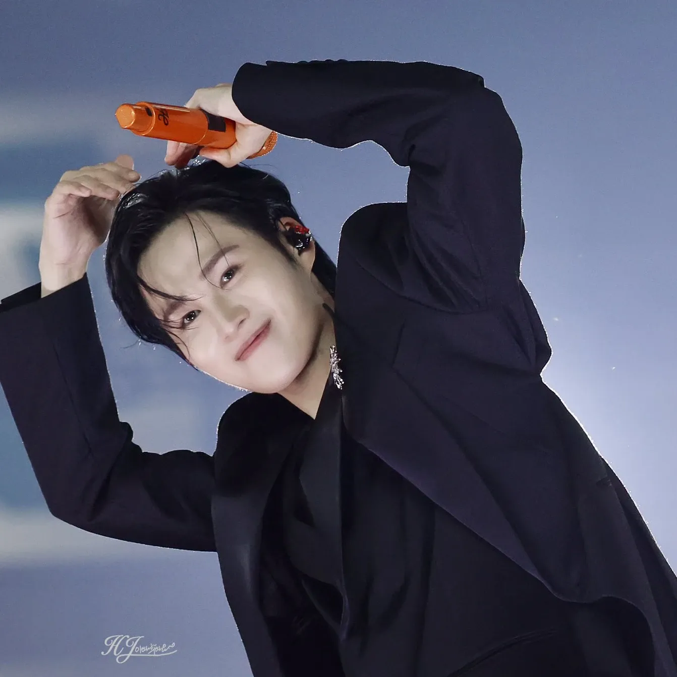 A moment captured by a fan of Kim Heejae
