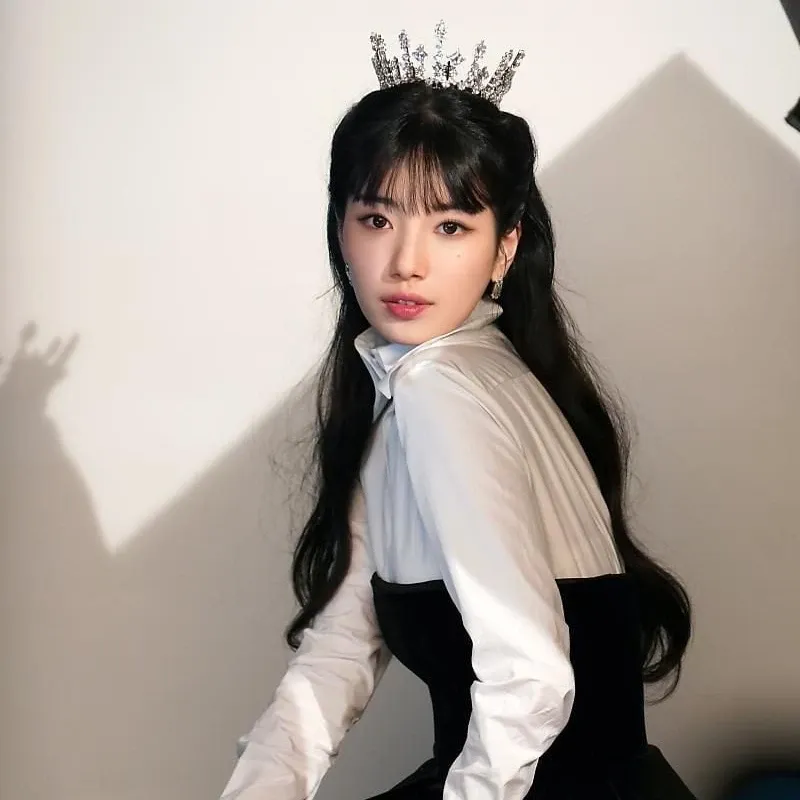 Recent activity shot of Bae Suzy