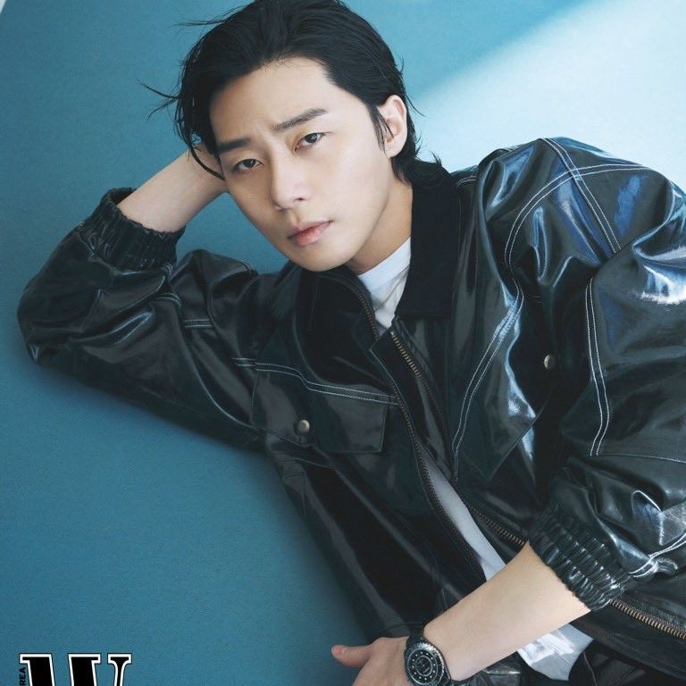 A moment captured by a fan of Park Seojoon