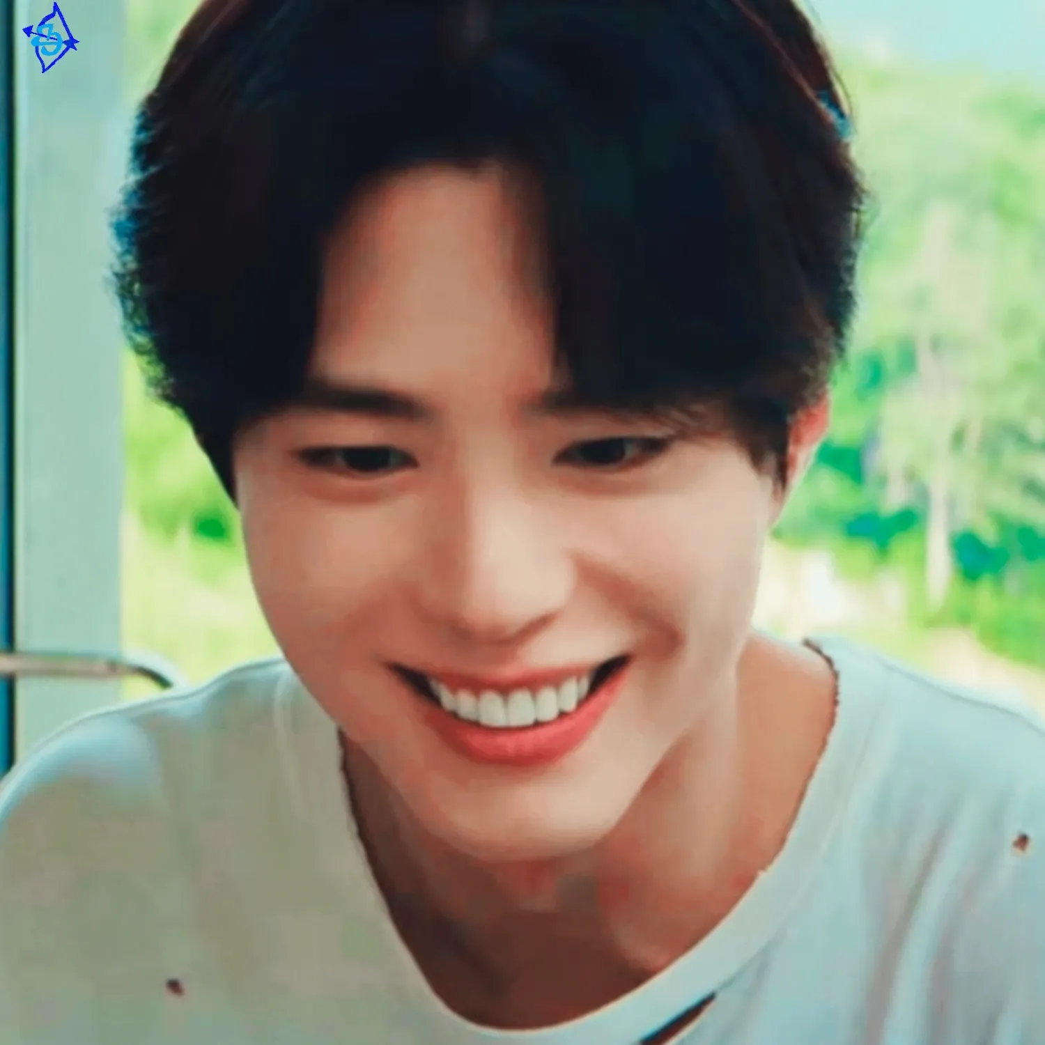 Recent activity shot of Park Bogum