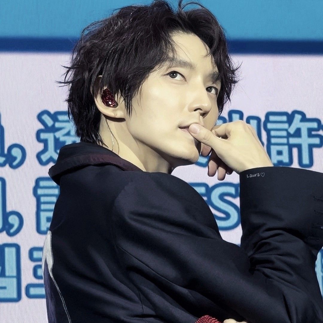 Behind-the-scenes cut of Lee Joongi