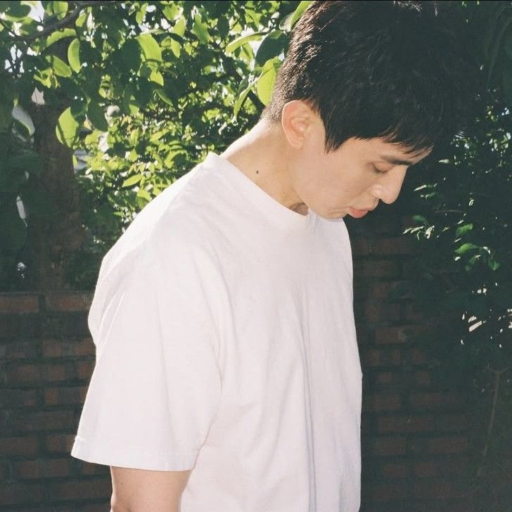 Recent activity shot of Lee Dongwook