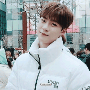 Recent activity shot of Cha Eunwoo