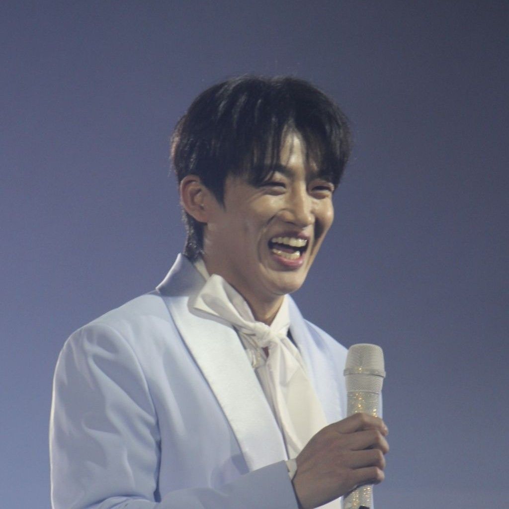 Recent activity shot of Shin Seungtae