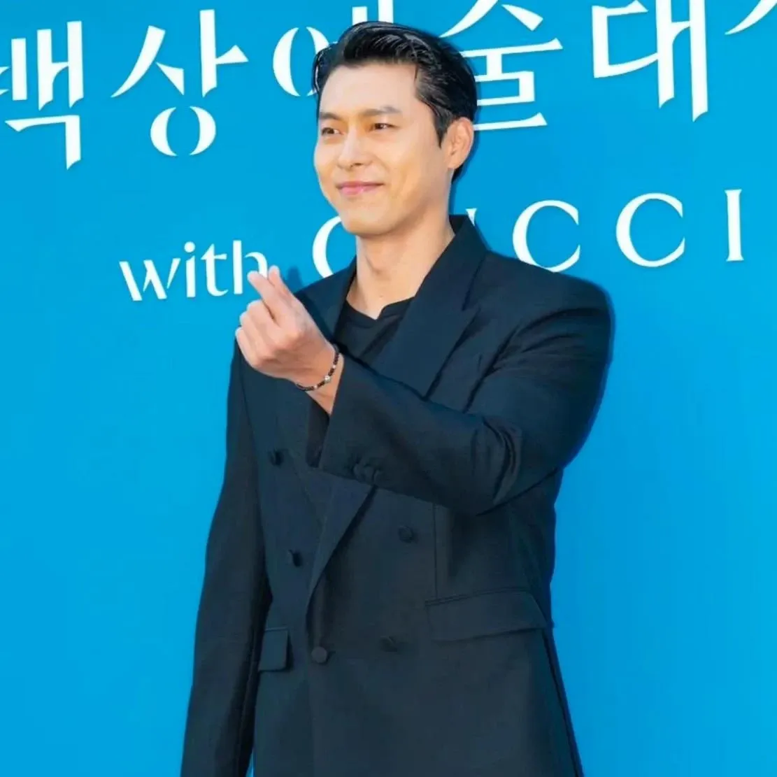 Foto kegiatan terbaru dari Hyun Bin