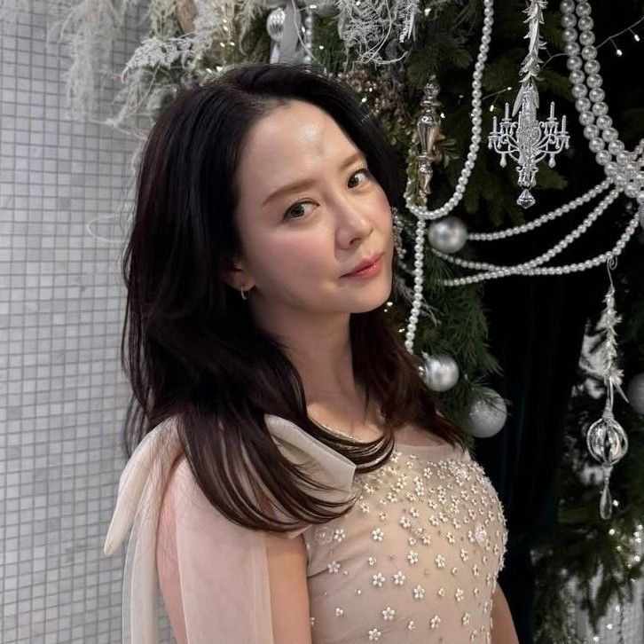 A moment captured by a fan of Song Jihyo