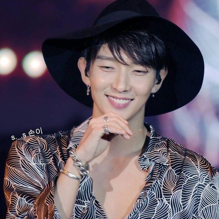 Behind-the-scenes cut of Lee Joongi