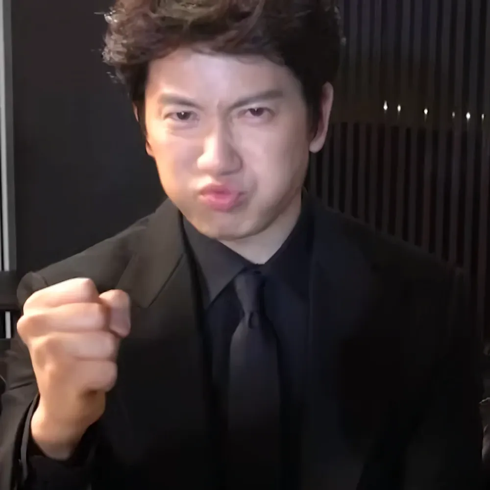 Behind-the-scenes cut of Ji Sung