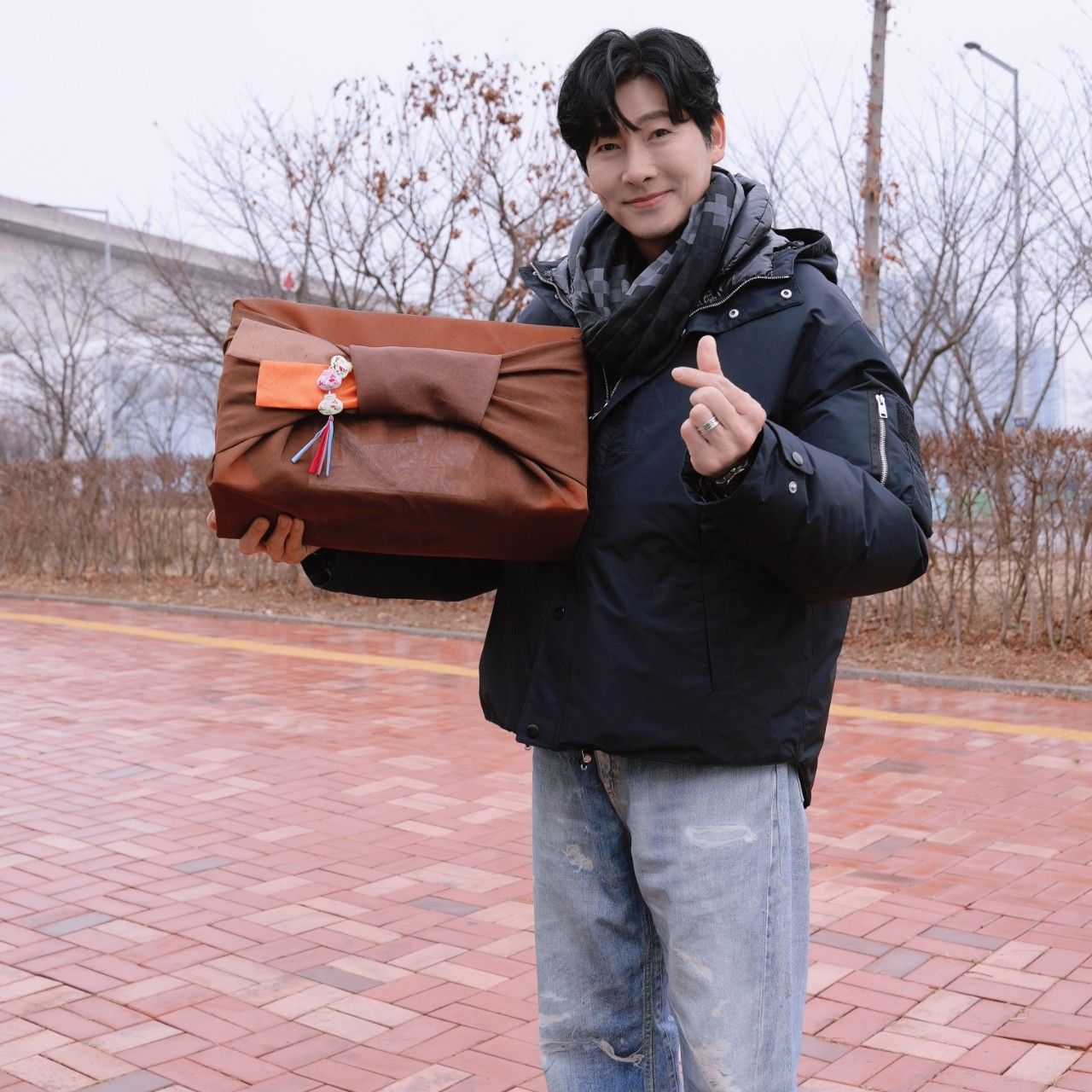Latest photo of Kim Yongpil