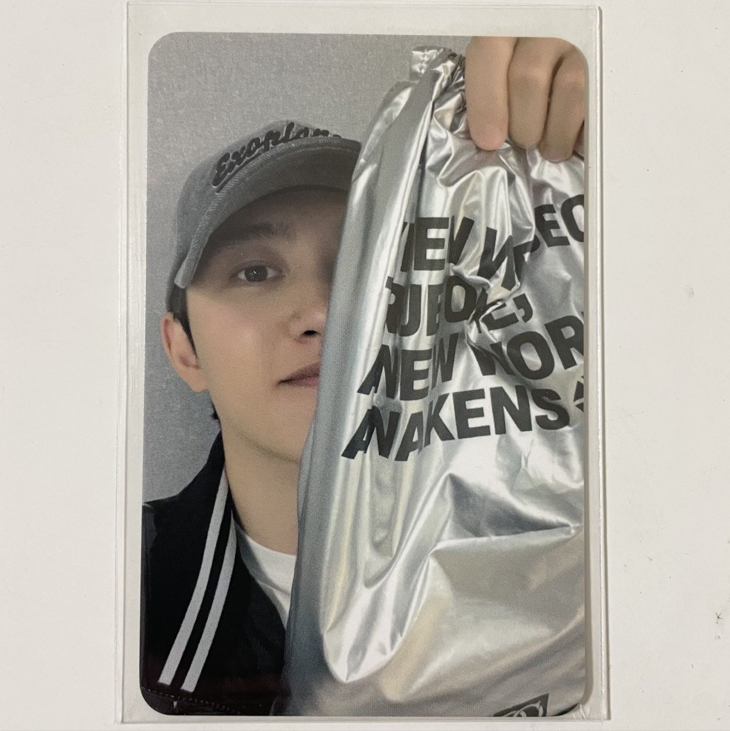 Behind-the-scenes cut of Doh Kyungsoo (D.O.)