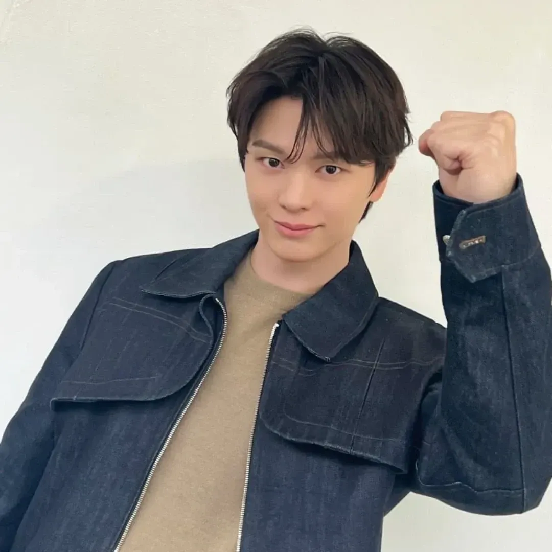 Recent activity shot of Yook Sungjae