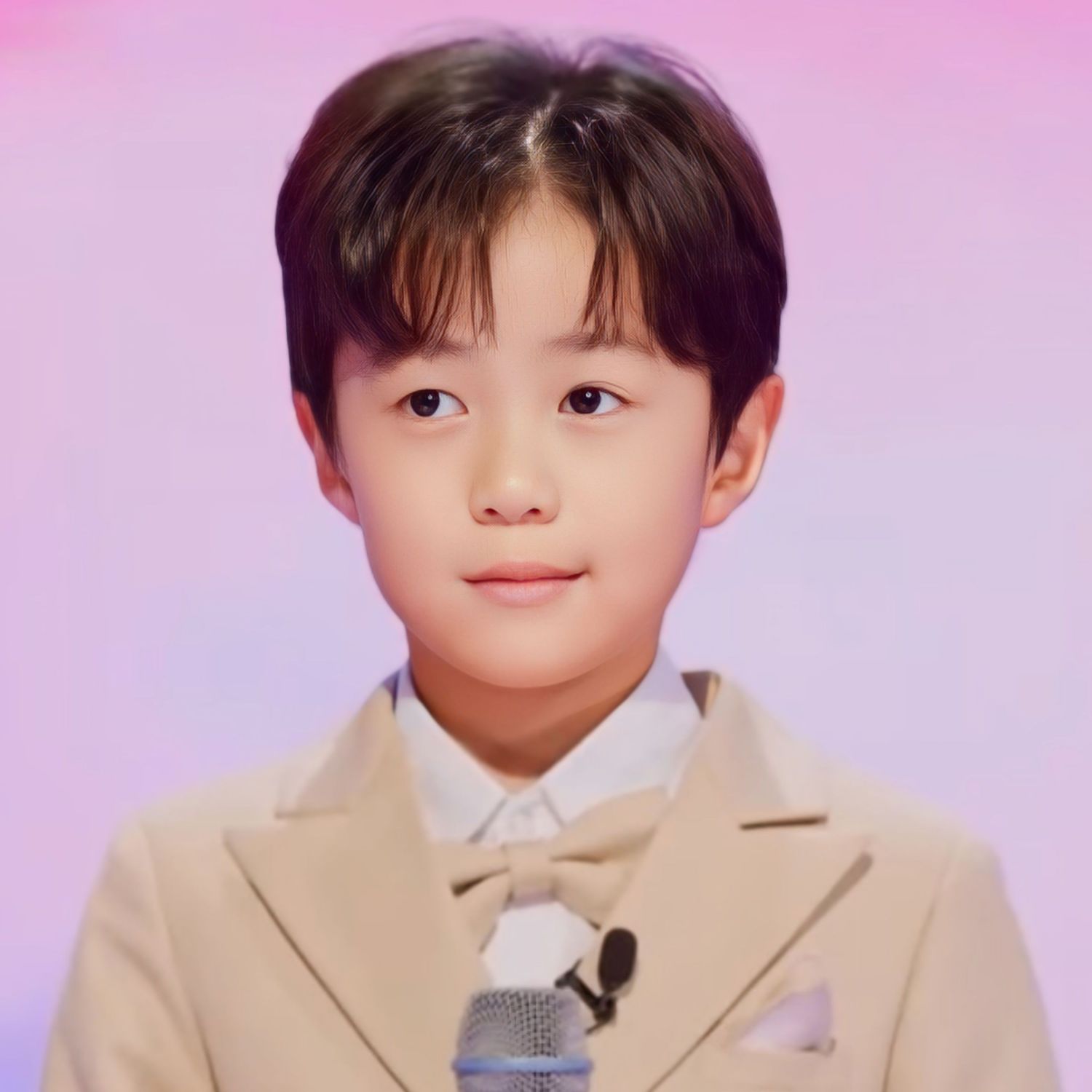 Behind-the-scenes cut of You Jiwoo