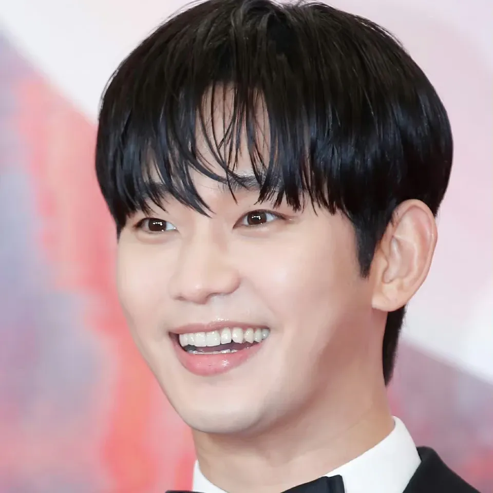 金秀賢的幕後花絮