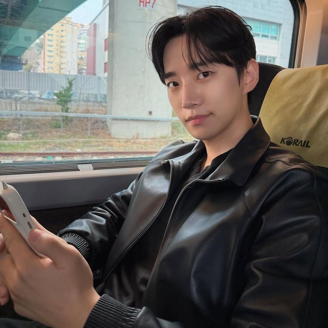 Foto kegiatan terbaru dari Lee Junho