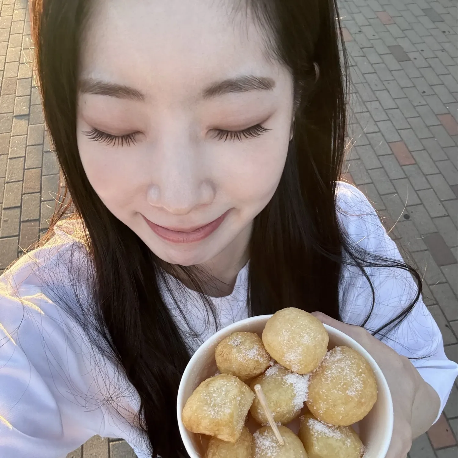 Behind-the-scenes cut of Dahyun