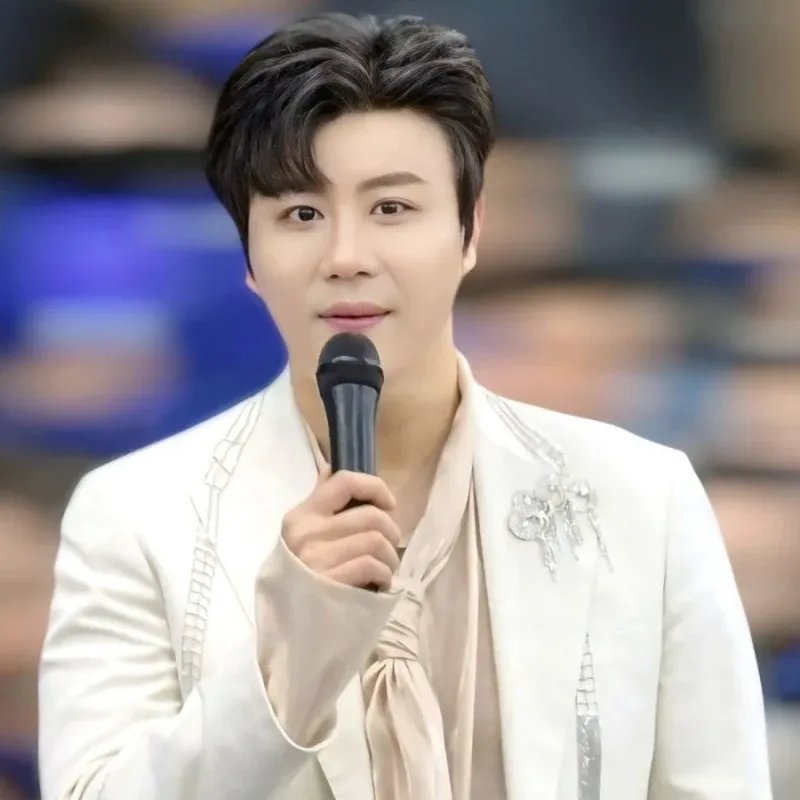 Recent activity shot of Jin Haesung