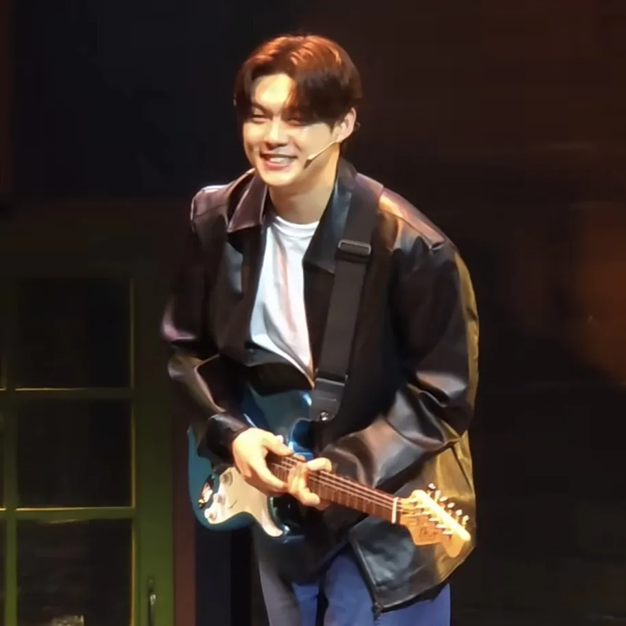 최애돌셀럽 커뮤니티 인기 폭발 포스트