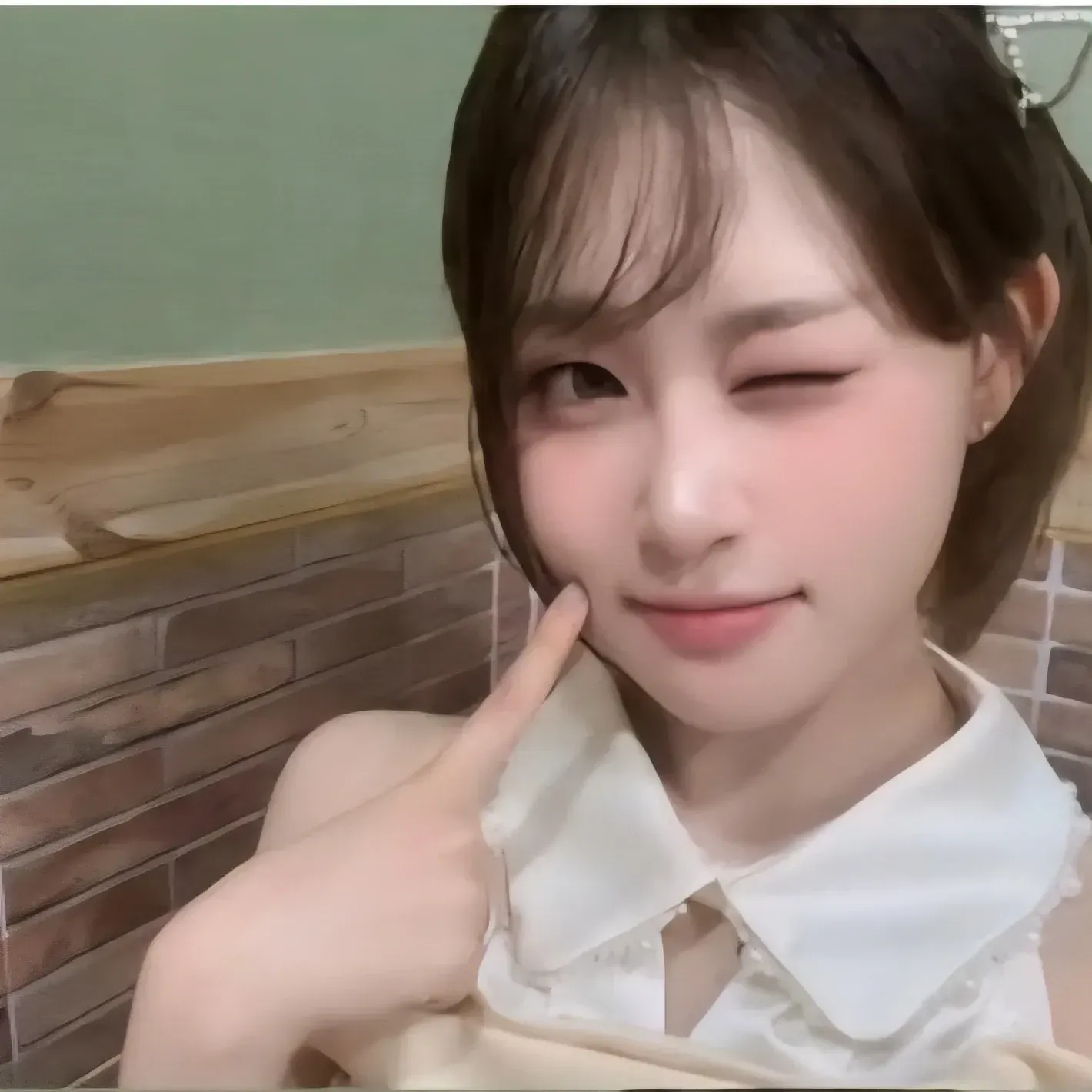 Foto kegiatan terbaru dari Kim Dahyun