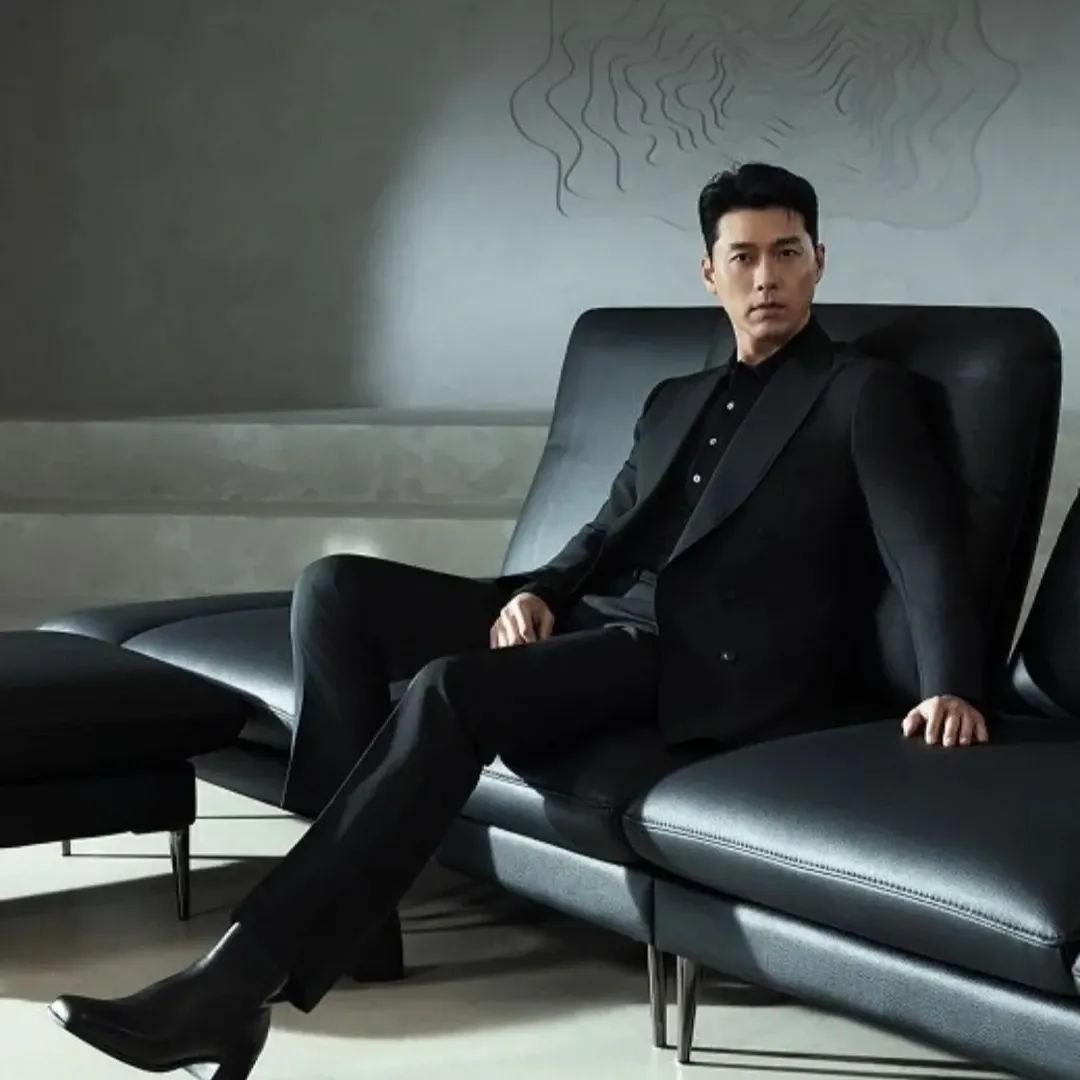Momen yang diabadikan oleh penggemar Hyun Bin