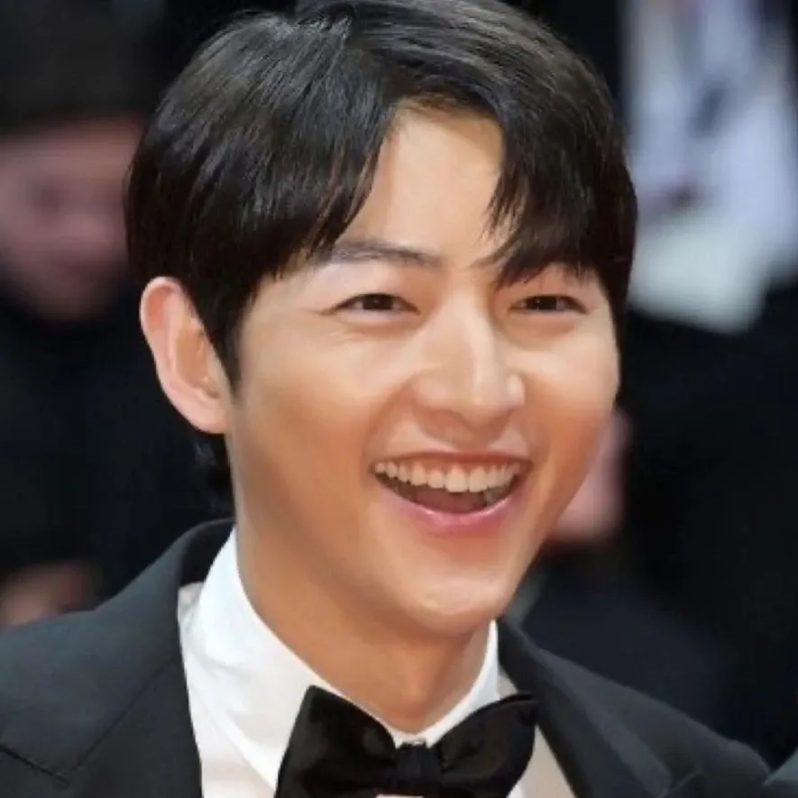 송중기의 최신 사진