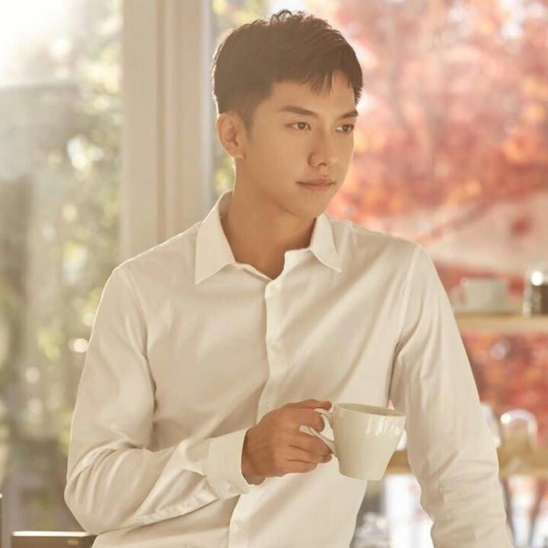 イ・スンギの最近の活動ショット