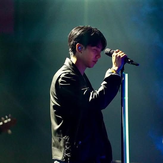 粉絲拍下的李昇基瞬間