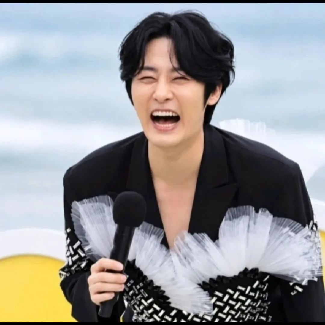 A moment captured by a fan of Kang Moonkyung
