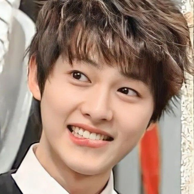 宋仲基的最新照片