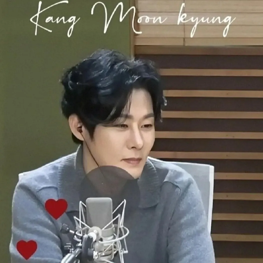Behind-the-scenes cut of Kang Moonkyung