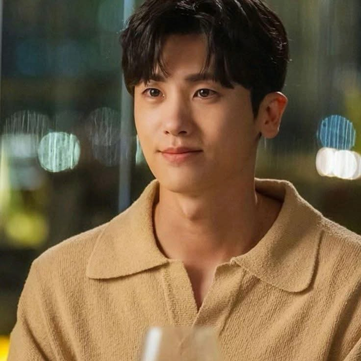 Recent activity shot of Park Hyungsik