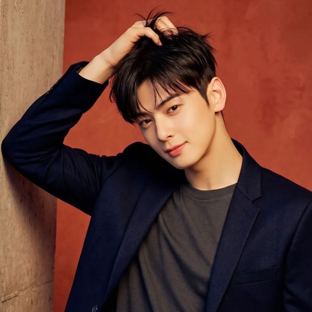 Recent activity shot of Cha Eunwoo