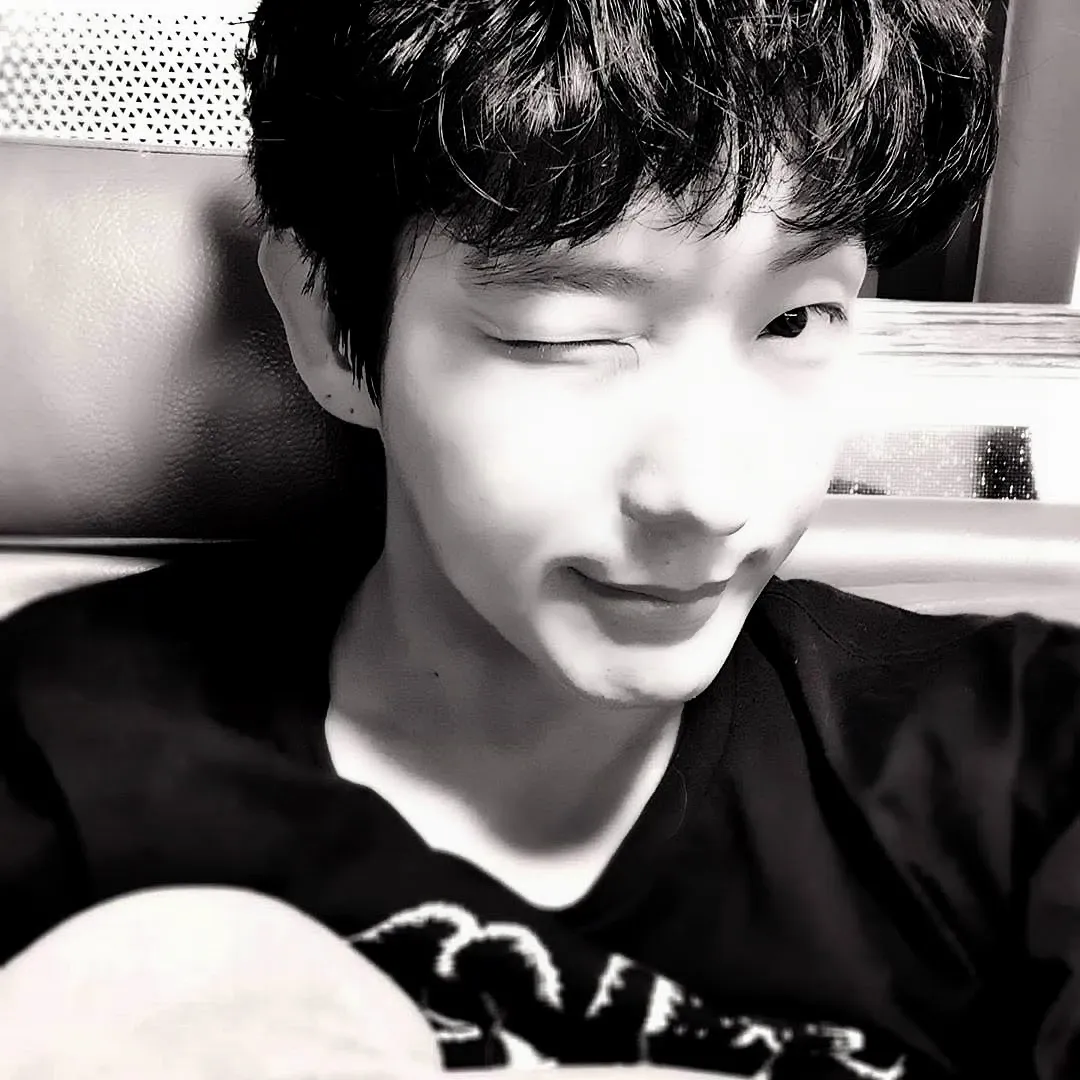 이준기 최근 활동샷