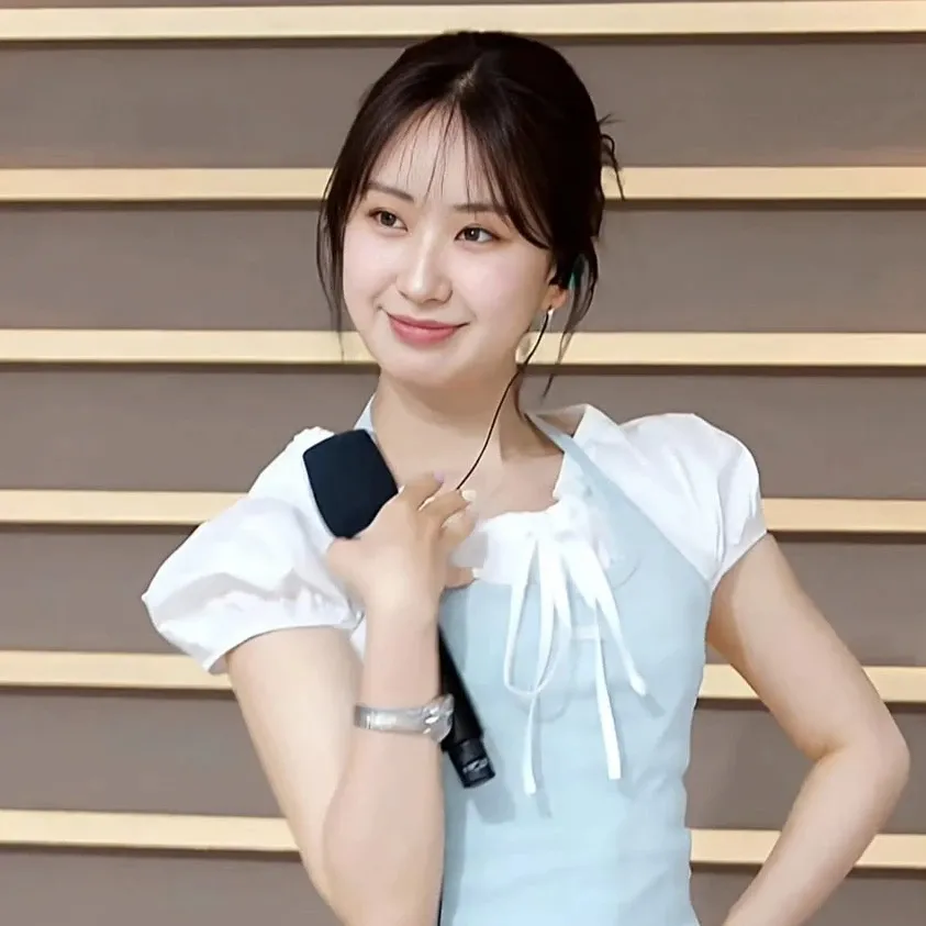 Foto terbaru dari Jeon Yujin