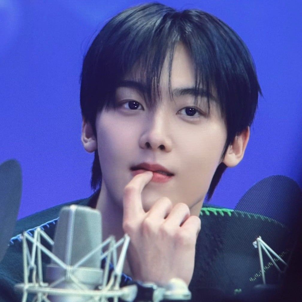 Latest photo of Cha Eunwoo