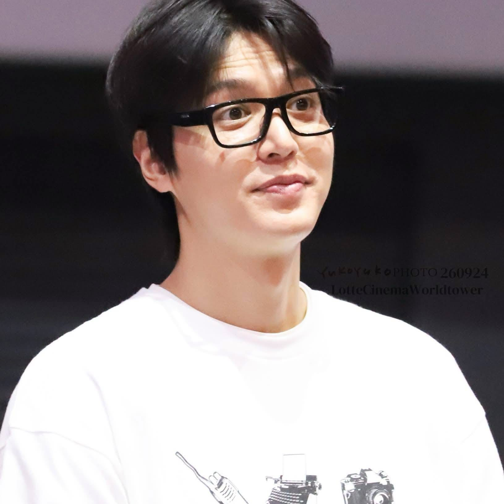 Recent activity shot of Lee Minho