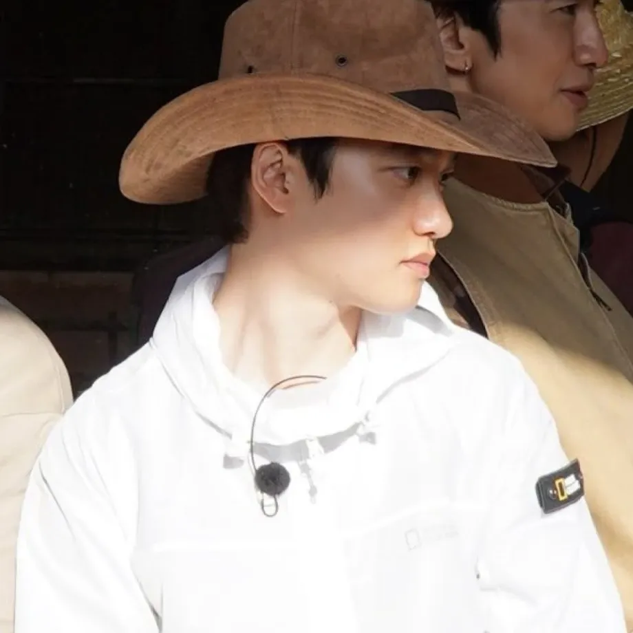 Cuplikan di balik layar dari Doh Kyungsoo (D.O.)