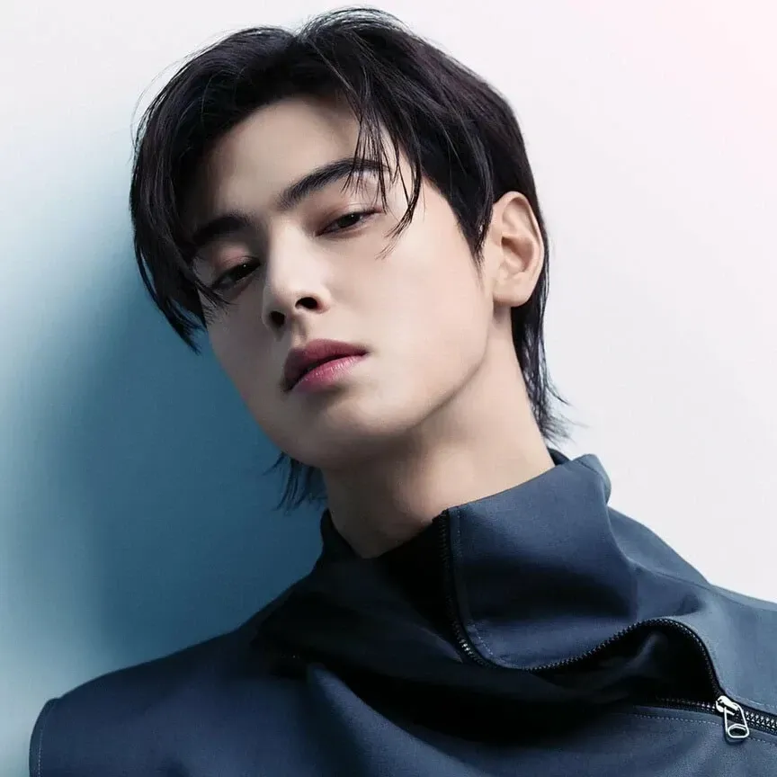 Latest photo of Cha Eunwoo