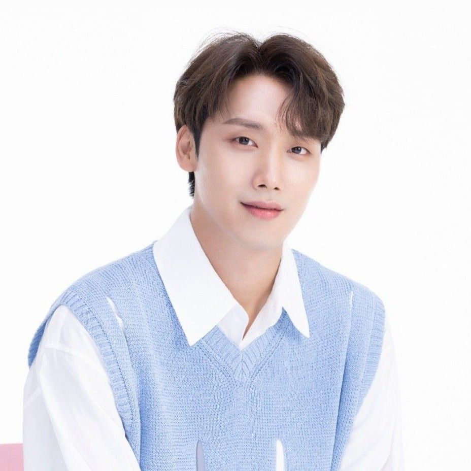 Behind-the-scenes cut of Choi Woojin