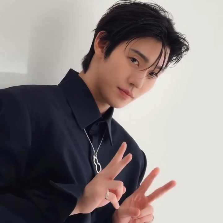 안효섭 최근 활동샷